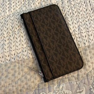 MK slim wallet
